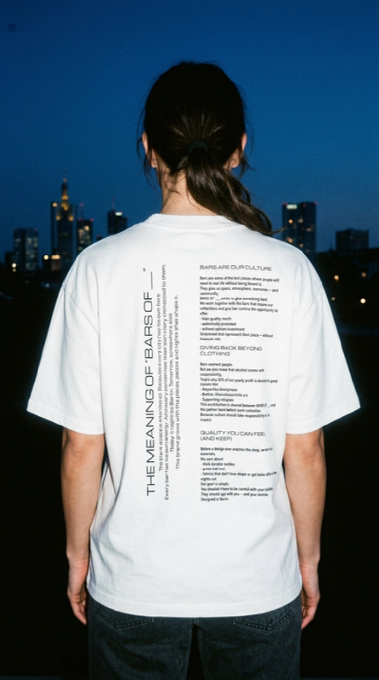 Generated_with_Kive.ai_-_please_show_this_on_the_back_of_a_model product photo